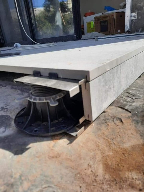 terrace covers the terrace substructure on adjustable terrace pedestals