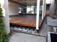 Les plots réglables ont de très grandes portées, qui peuvent être étendues à l'aide de manchons supplémentaires